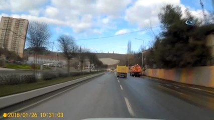 Kamyonet Sürücüsünden Faciaya Dur Diyen 'Fren' Kamerada