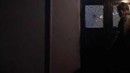 Aranan Uyuşturucu Taciri Çeyiz Sandığında Saklanırken Yakalandı