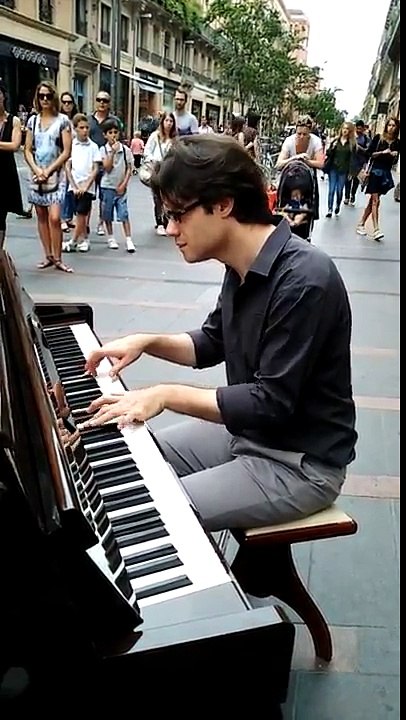 Super pianiste malvoyant