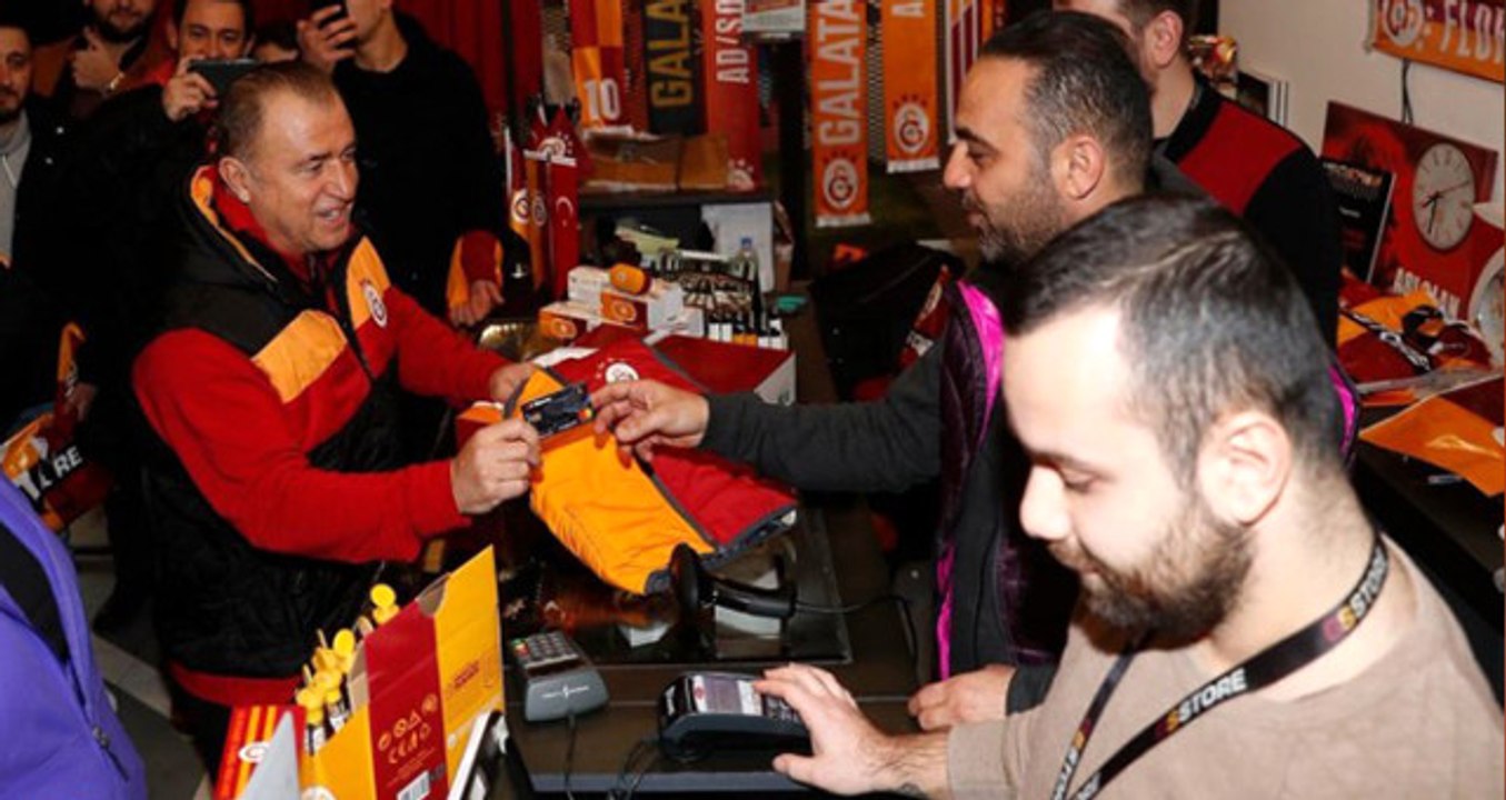 Galatasaray'da YellowFriday Etkinliği İle 5 Milyon TL'yi Aşan Satış Yapıldı