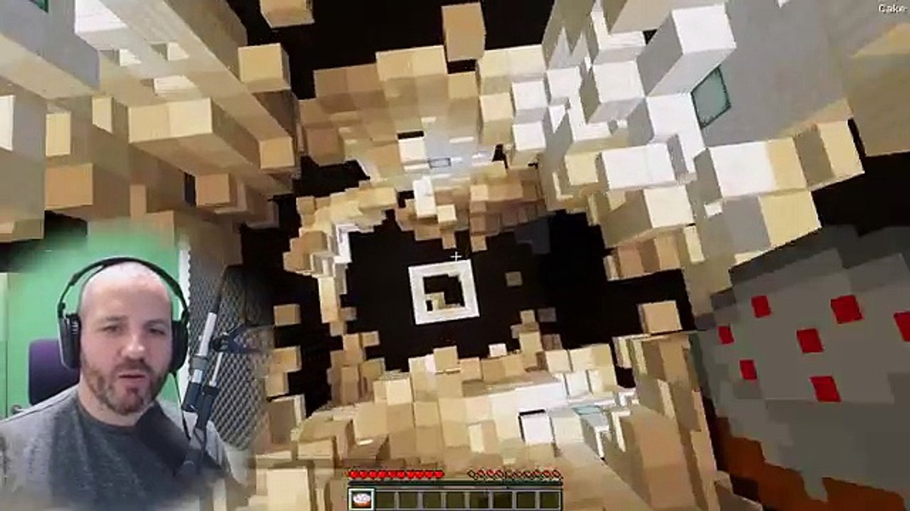 Minecraft - MAX IS A BIG CRY BABY - TEASED BY DONUT Little Baby Max