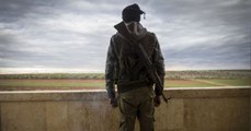 Köşeye Sıkışan PYD'li Teröristler, Sivil Elbise Giyerek Gizleniyor