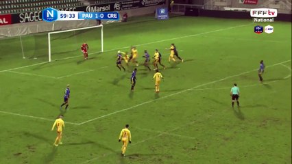 Coup franc tiré par Martin