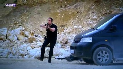 وادي الذئاب الجزء الثامن الحلقة 13 مدبلجة للعربية