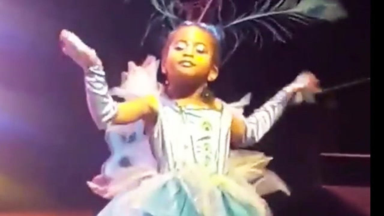 Sassy Girl Can Work A Crowd