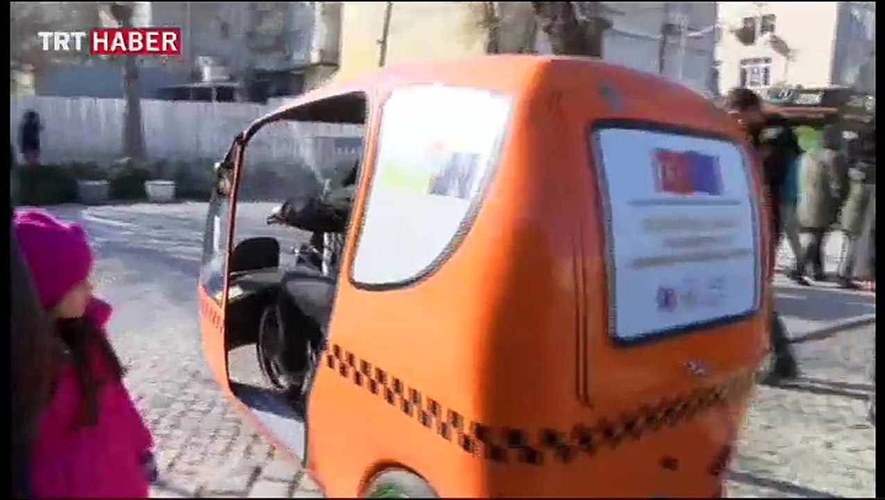 Türkiye'de bir ilk... Ücretsiz elektrikli bisiklet taksi yollarda