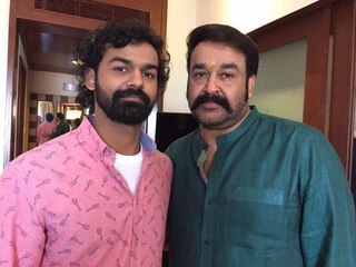 ആരാധകന്മാര്‍ക്കുള്ള ഏട്ടന്റെയും കുഞ്ഞേട്ടന്റെയും സമ്മാനം | filmibeat Malayalam