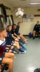 ツイッターで話題の動画 - ヘディングチャレンジ！！ 緊張感＆ラストやばいwwww