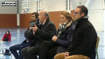 D. Vicente Del Bosque en el Polideportivo de Navia