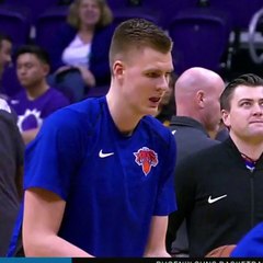 Kristaps Porzingis se prend un ballon en pleine poire à l'échauffement...