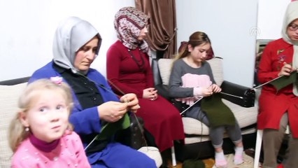 Kadınlardan Mehmetçiğe 'örgülü' destek - SAKARYA