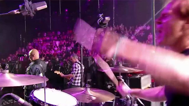 Jésus : Pascal Obispo défend becs et ongles sa comédie musicale