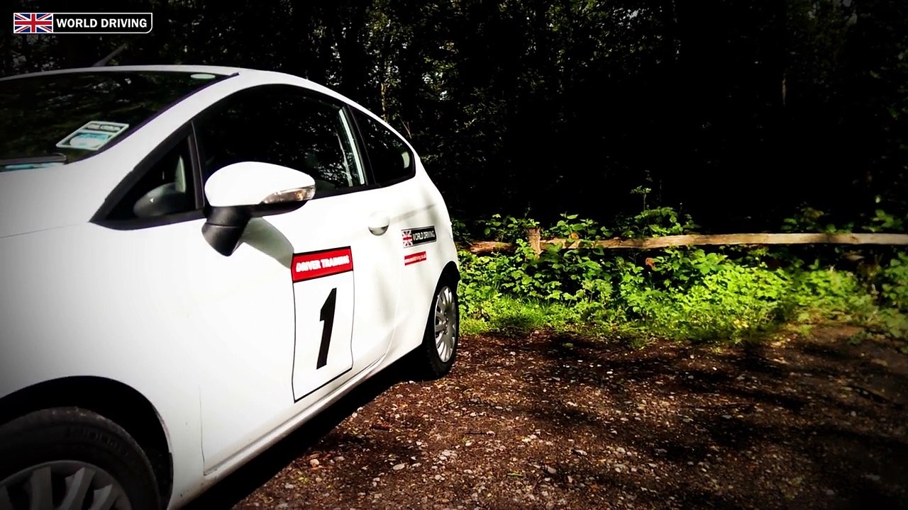 When to change gear in a manual/stick shift car. Changing gears tips. Learning to drive.