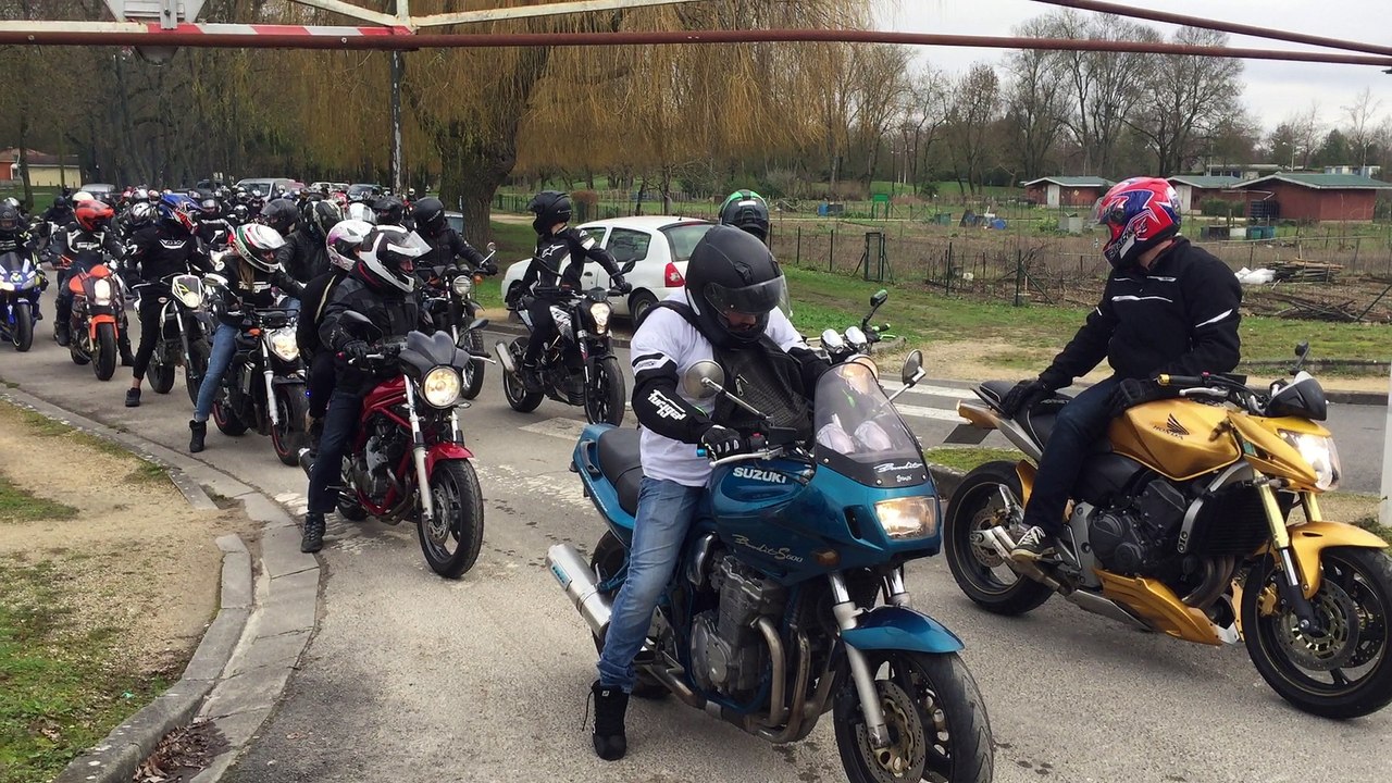 Les motards manifestent contre l'abaissement de la  limitation de vitesse