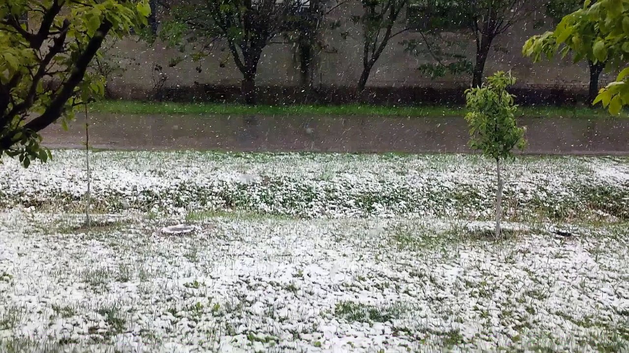 April snow