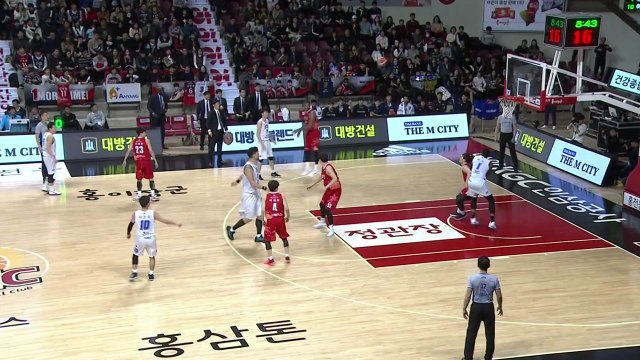 KCC, 인삼공사 또 꺾고 선두 추격 / YTN