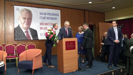 Tschechen bestätigen Präsident Zeman im Amt