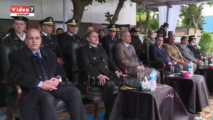 صاحب محاولة عبور المانش يفرد علم مصر بطول 5 كيلو بالنيل