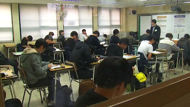 수능 개편 시안 3월 발표...'절대평가' 합의 이룰까? / YTN