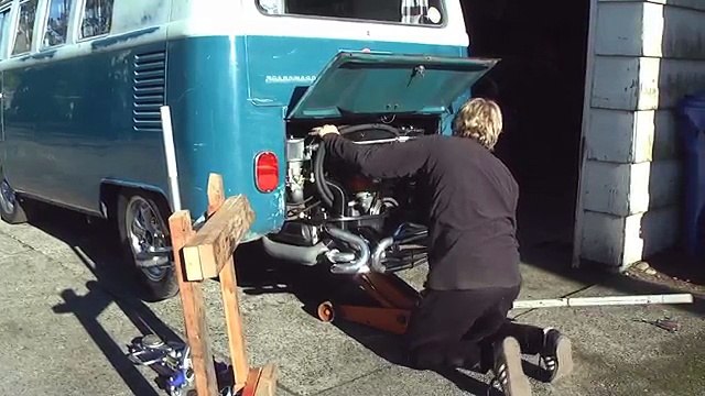 Vintage VW Bus Engine Installation - DIY German Aircooled Garage #12