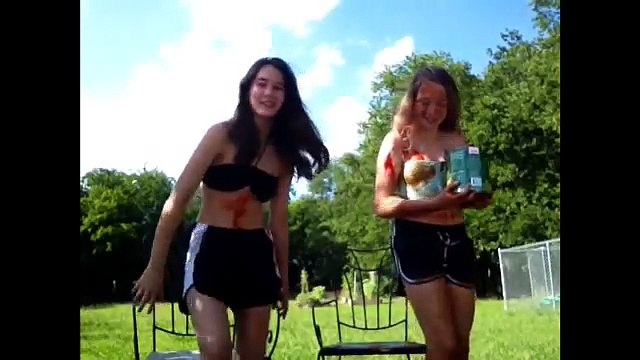 MESSY SAUCE CHALLENGE (FT. HALEIGH SCH)