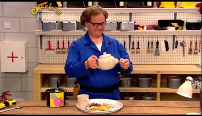 Gigglebiz DIY Dan mending a teapot before it loses its spout