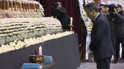 합동분향소 이틀째 조문 행렬...3차 합동감식 진행 / YTN