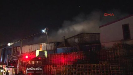 Pendik'te Fabrika Yangını