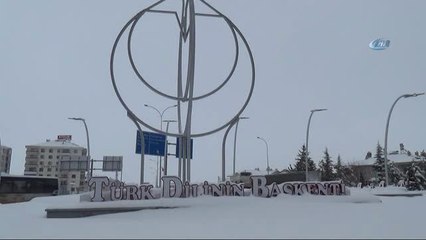 Karaman'da Kar Yağışı Çiftçiyi Sevindirdi