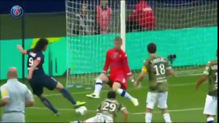 Edinson Cavani carton jaune (Yellow card) The referee is sorry