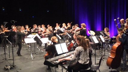 Les Mômes de l’archet jouent un célèbre générique à Pohermuzik