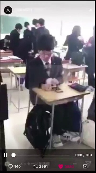 新潟北高校の女子高生が同級生に生理用ナプキンを投げつけるいじめ動画が炎上！