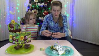 Юля и Алиса открывают шоколадные киндер яйца Чупа Чупс (Chupa Chups) Смешарики