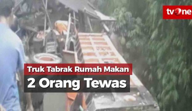 Dua Orang Dalam Rumah Makan Tewas Ditabrak Truk