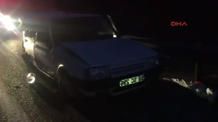 Düzce-Tır Emniyet Şeridinde Duran Otomobile Çarptı 1 Ölü, 1 Yaralı