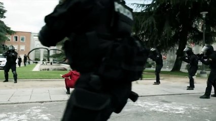 Tokio se dispone a huir de su trampa - La Casa de Papel