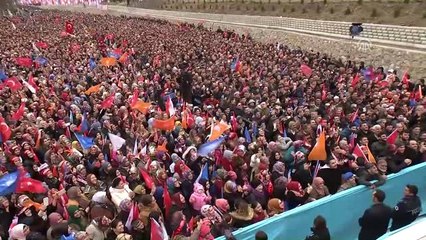 Cumhurbaşkanı Erdoğan: "En Ufak Bir Sıkıntı Olduğunda Önce Ben Yürüyeceğim, Sonra da Siz...