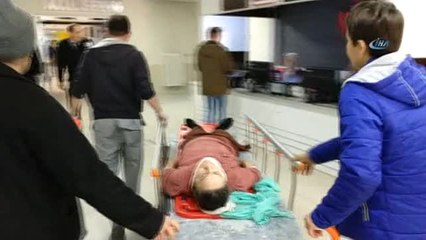 Balkondan Düşen Kadın Çamaşır İpine Takılarak Ölümden Döndü