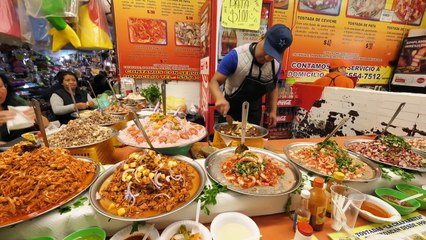 下载视频: MASSIVE Mexican STREET FOOD Tour in MEXICO CITY! MACHETE TACOS + SPICY TACOS AL PASTOR from HEAVEN!