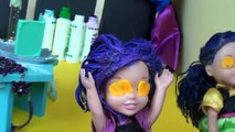 Descendants Mal & Evie Surprise Eggs - Villains Toy Hunt Toddler Dolls Maleficent Toys In Action