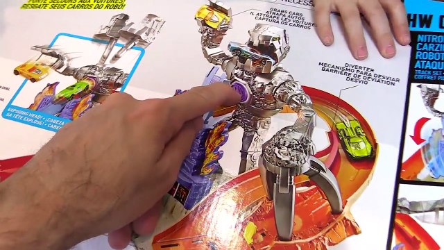 Hot Wheels Pista Ataque do Carzilla c/ George da Peppa Pig e Galinha Pintadinha - Infantil Cars Toys