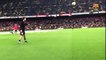 Barcelone - Alavés incroyable geste technique de Messi !