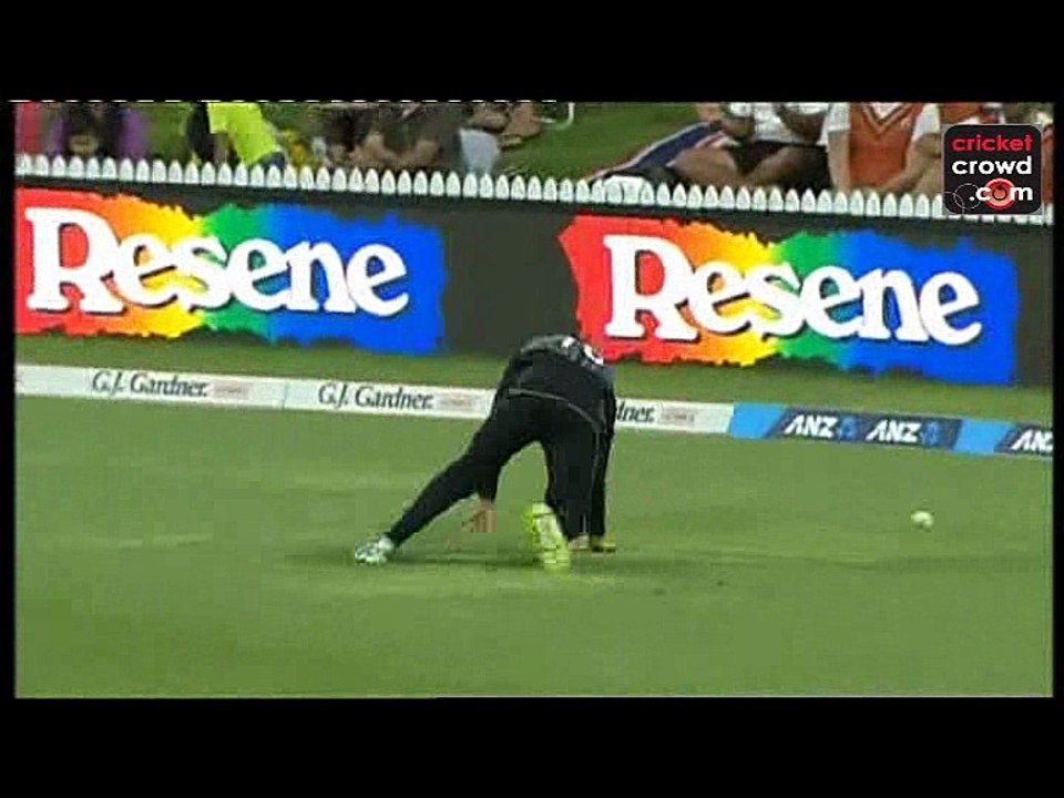 NZ PakT20-3_to_DivX_clip0