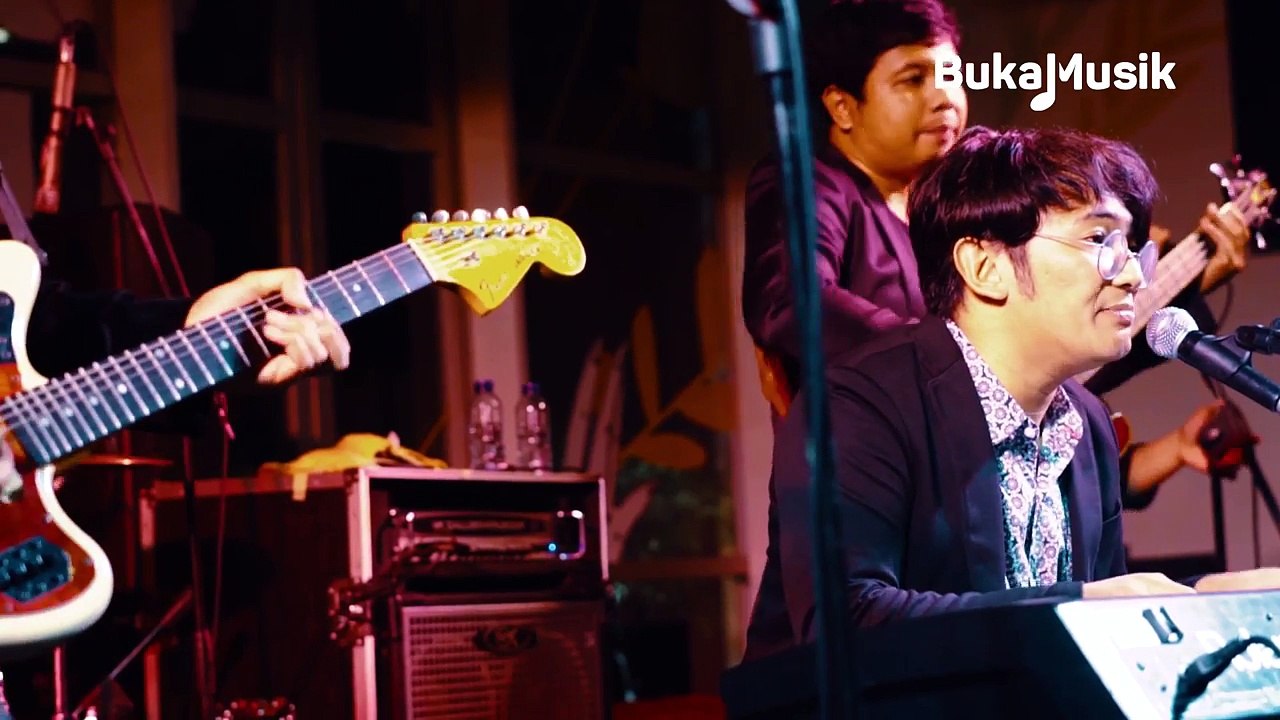 BukaMusik  Mondo Gascaro - Rainy Days