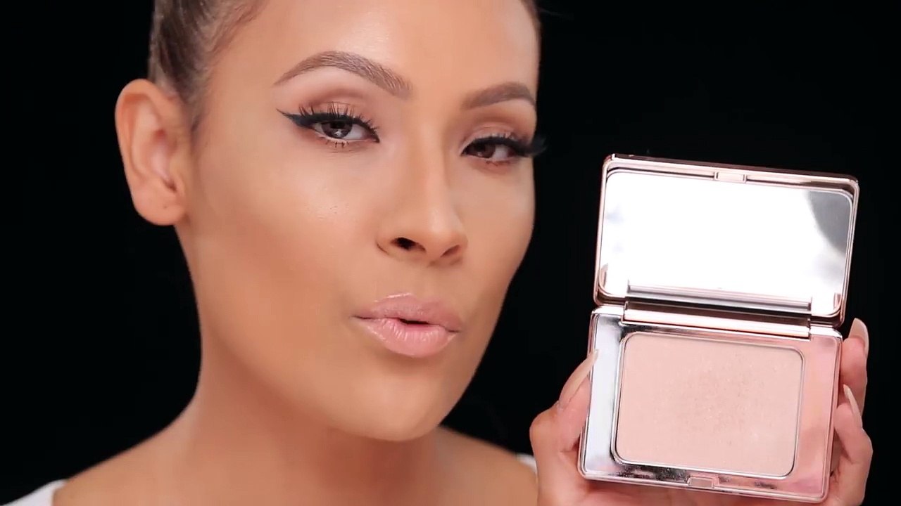 How To: Strobing / Highlighting techniques - Desi Perkins