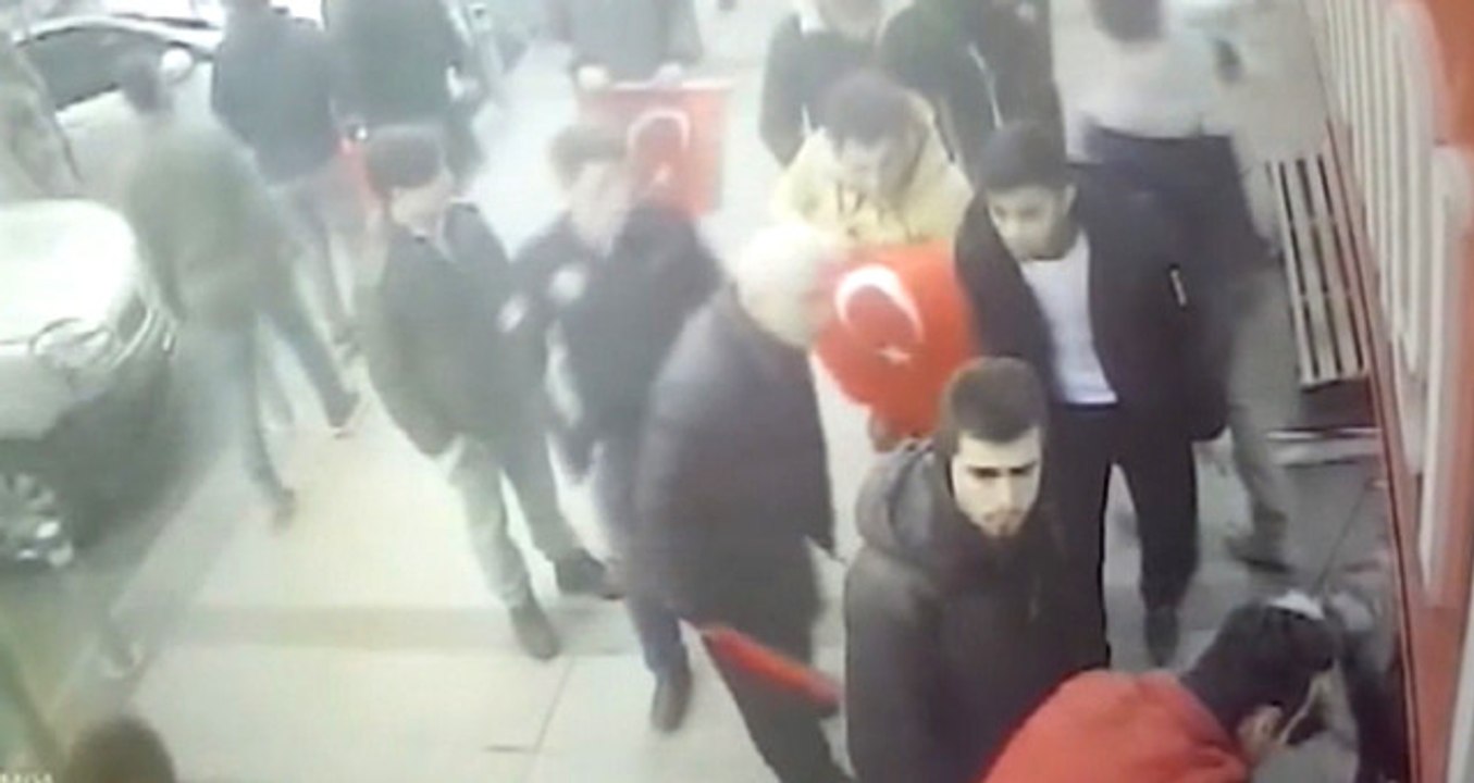 Afrin Operasyonuna Destek İçin Yürüyen Osmanlı Ülkü Ocakları Üyelerine Ateş Açıldı: 3 Yaralı