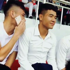 Các anh U23 cười híp mắt thế này, CĐM sao chịu nỗi!