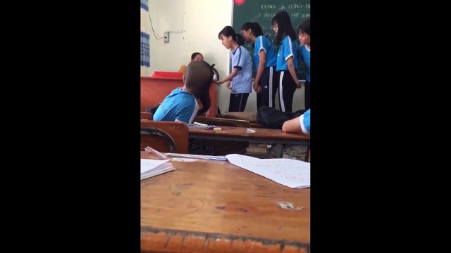 Những hình phạt đáng nhớ thời đi học