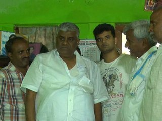 ಎಚ್ ಡಿ ರೇವಣ್ಣ, ಜೆಡಿಎಸ್ ನಾಯಕ ಹಾಗು ಕಾಂಗ್ರೆಸ್ ನಡುವೆ ಯುದ್ಧ | Oneindia Kannada