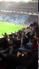 Galatasaray galibiyetini tribünden kutlayan Trabzonlu Dayı